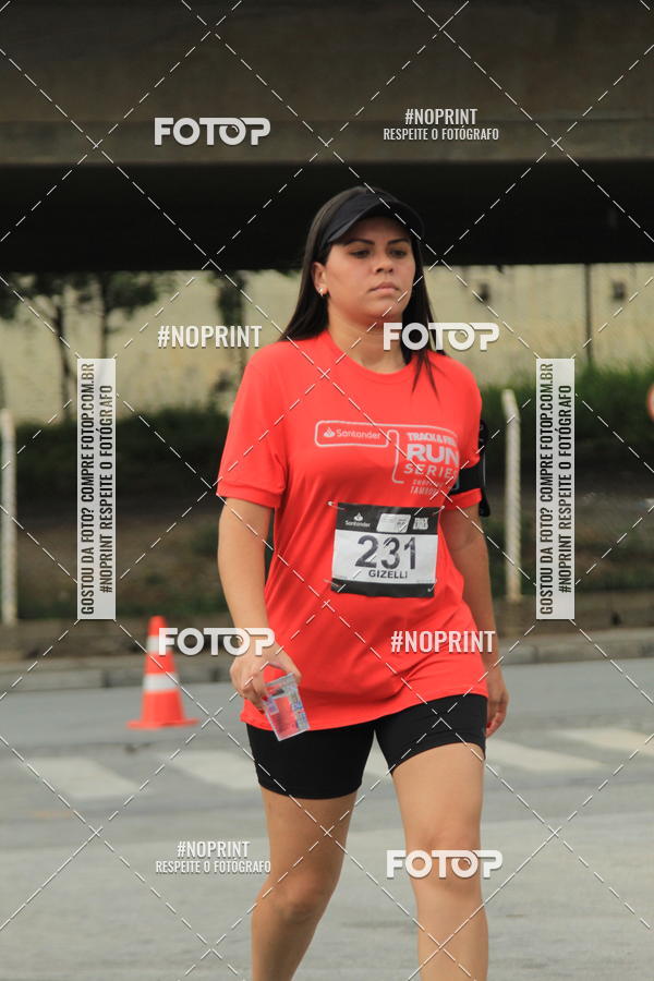 Buy your photos of the eventSantander Track & Field Run Series - Shopping Tambor on Fotop