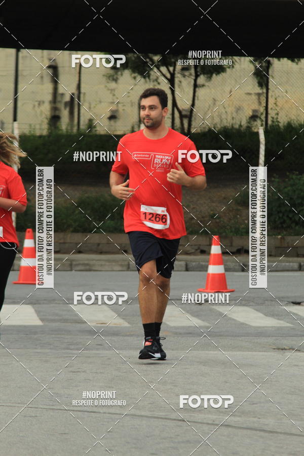 Buy your photos of the eventSantander Track & Field Run Series - Shopping Tambor on Fotop