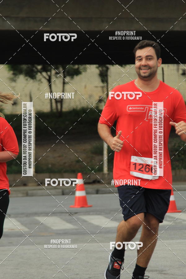 Buy your photos of the eventSantander Track & Field Run Series - Shopping Tambor on Fotop