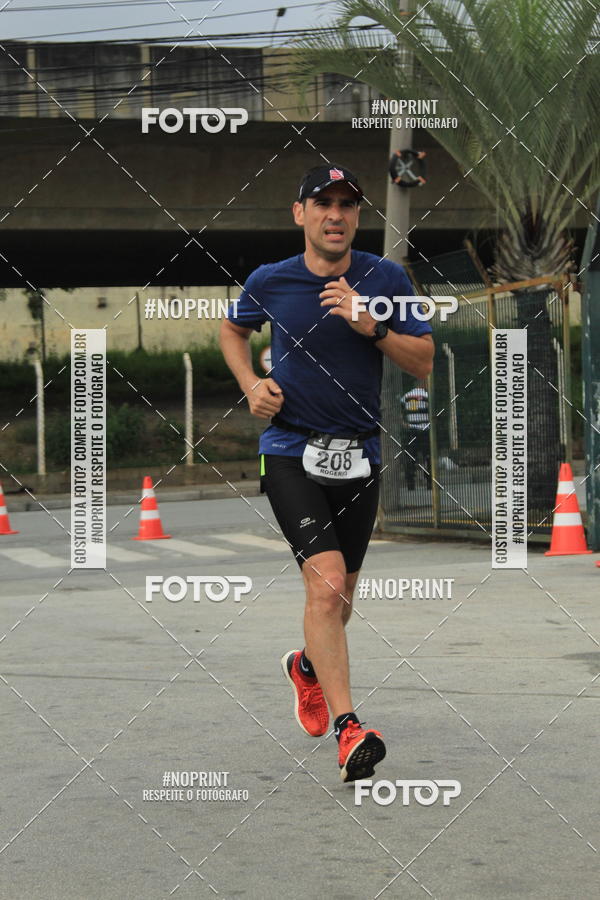 Buy your photos of the eventSantander Track & Field Run Series - Shopping Tambor on Fotop