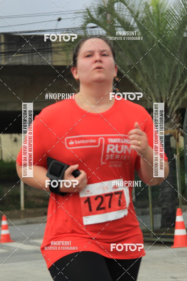 Buy your photos of the eventSantander Track & Field Run Series - Shopping Tambor on Fotop