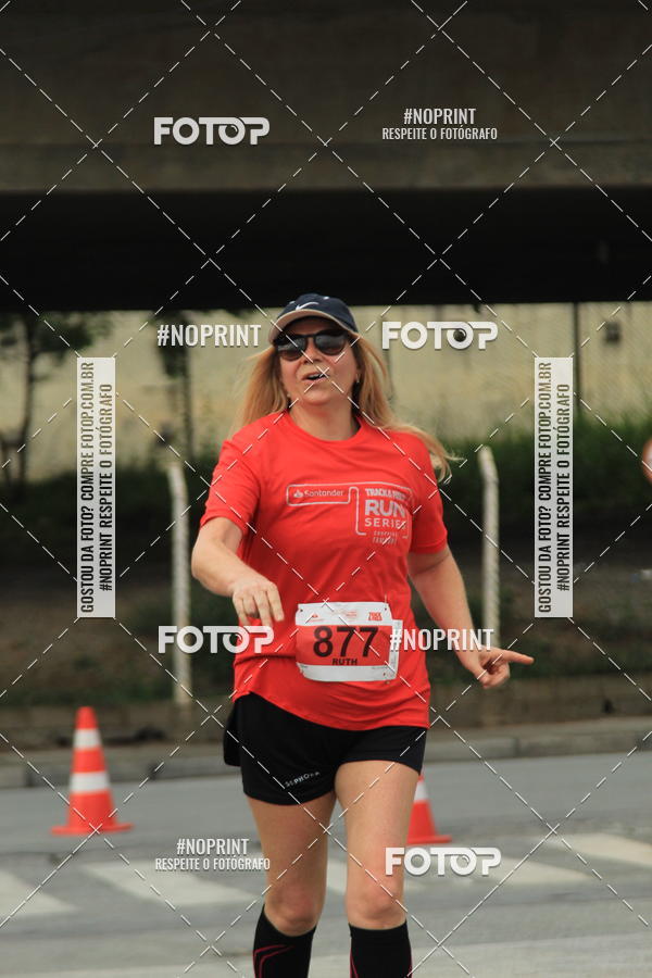 Buy your photos of the eventSantander Track & Field Run Series - Shopping Tambor on Fotop