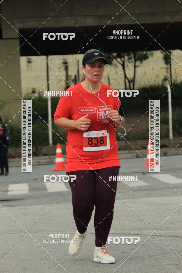 Buy your photos of the eventSantander Track & Field Run Series - Shopping Tambor on Fotop