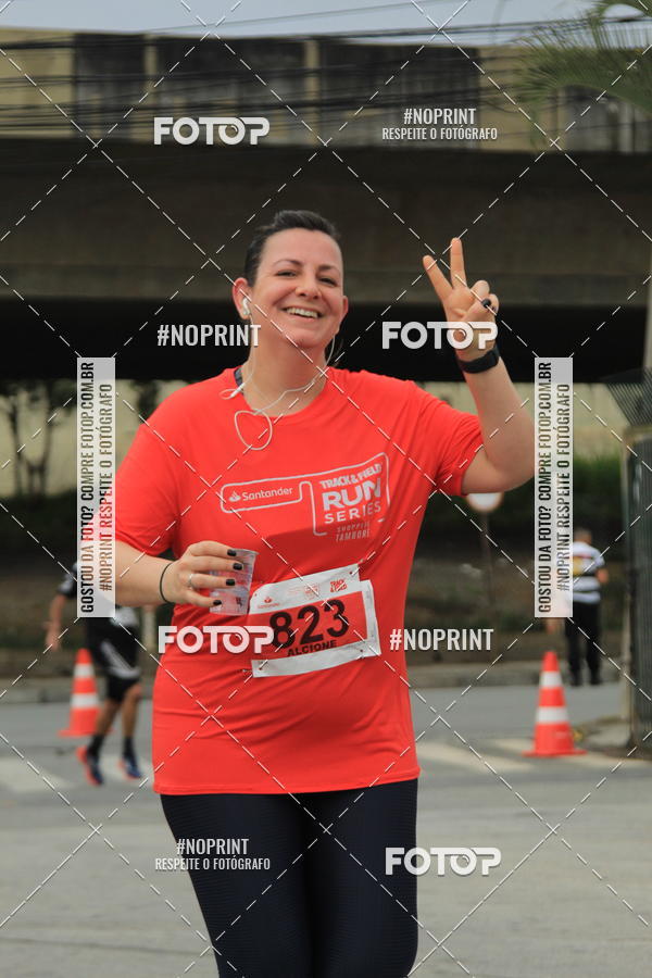 Buy your photos of the eventSantander Track & Field Run Series - Shopping Tambor on Fotop