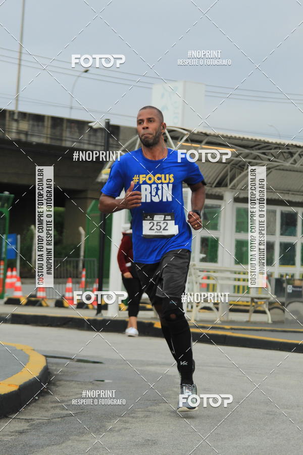 Buy your photos of the eventSantander Track & Field Run Series - Shopping Tambor on Fotop