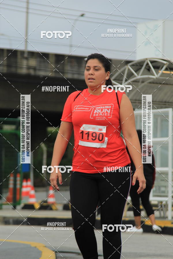 Buy your photos of the eventSantander Track & Field Run Series - Shopping Tambor on Fotop