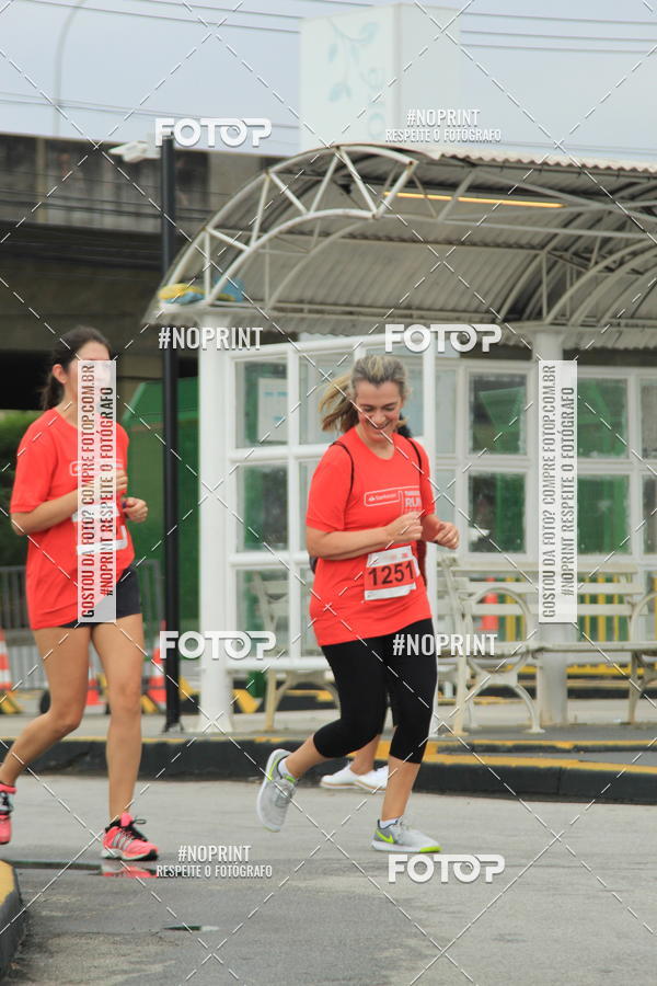 Buy your photos of the eventSantander Track & Field Run Series - Shopping Tambor on Fotop