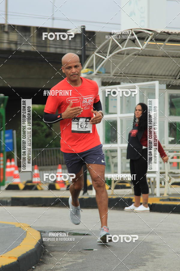 Buy your photos of the eventSantander Track & Field Run Series - Shopping Tambor on Fotop