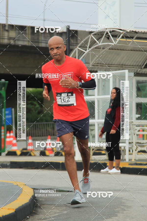 Buy your photos of the eventSantander Track & Field Run Series - Shopping Tambor on Fotop