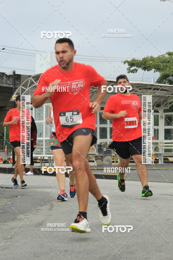 Buy your photos of the eventSantander Track & Field Run Series - Shopping Tambor on Fotop