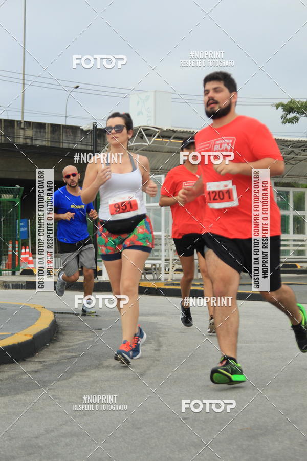 Buy your photos of the eventSantander Track & Field Run Series - Shopping Tambor on Fotop
