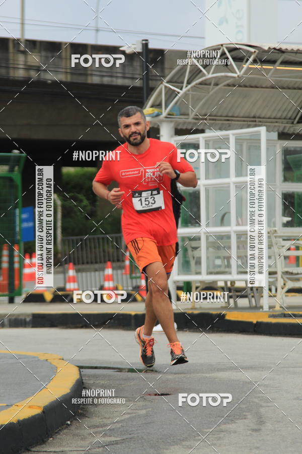 Buy your photos of the eventSantander Track & Field Run Series - Shopping Tambor on Fotop