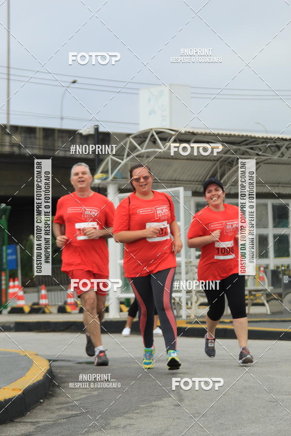 Buy your photos of the eventSantander Track & Field Run Series - Shopping Tambor on Fotop