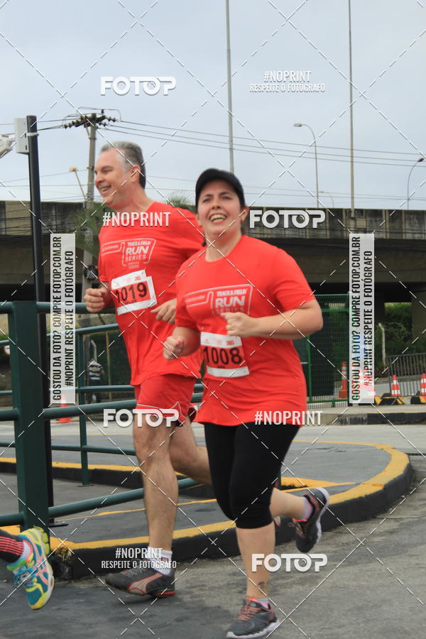 Buy your photos of the eventSantander Track & Field Run Series - Shopping Tambor on Fotop