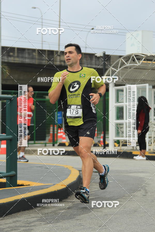 Buy your photos of the eventSantander Track & Field Run Series - Shopping Tambor on Fotop