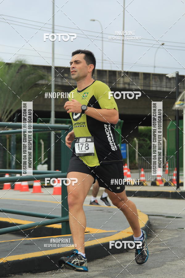 Buy your photos of the eventSantander Track & Field Run Series - Shopping Tambor on Fotop