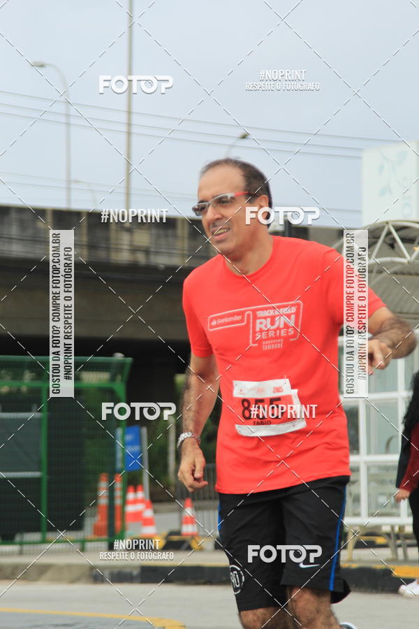 Buy your photos of the eventSantander Track & Field Run Series - Shopping Tambor on Fotop