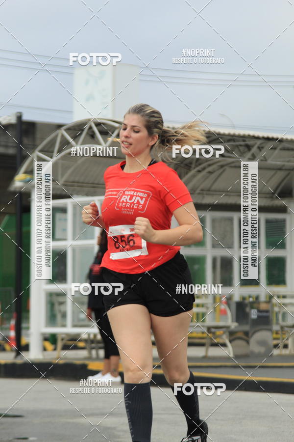 Buy your photos of the eventSantander Track & Field Run Series - Shopping Tambor on Fotop