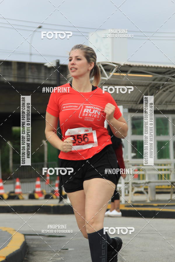 Buy your photos of the eventSantander Track & Field Run Series - Shopping Tambor on Fotop
