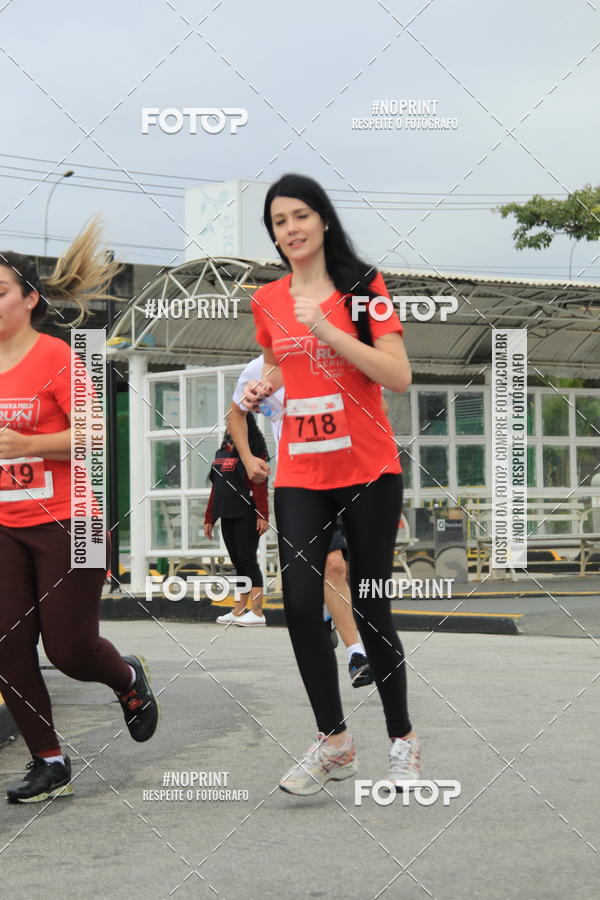 Buy your photos of the eventSantander Track & Field Run Series - Shopping Tambor on Fotop
