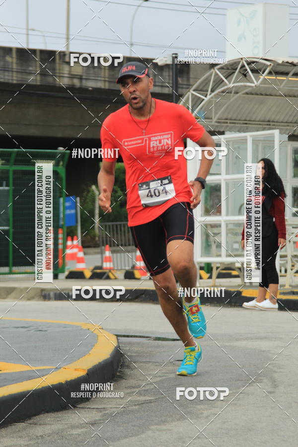 Buy your photos of the eventSantander Track & Field Run Series - Shopping Tambor on Fotop