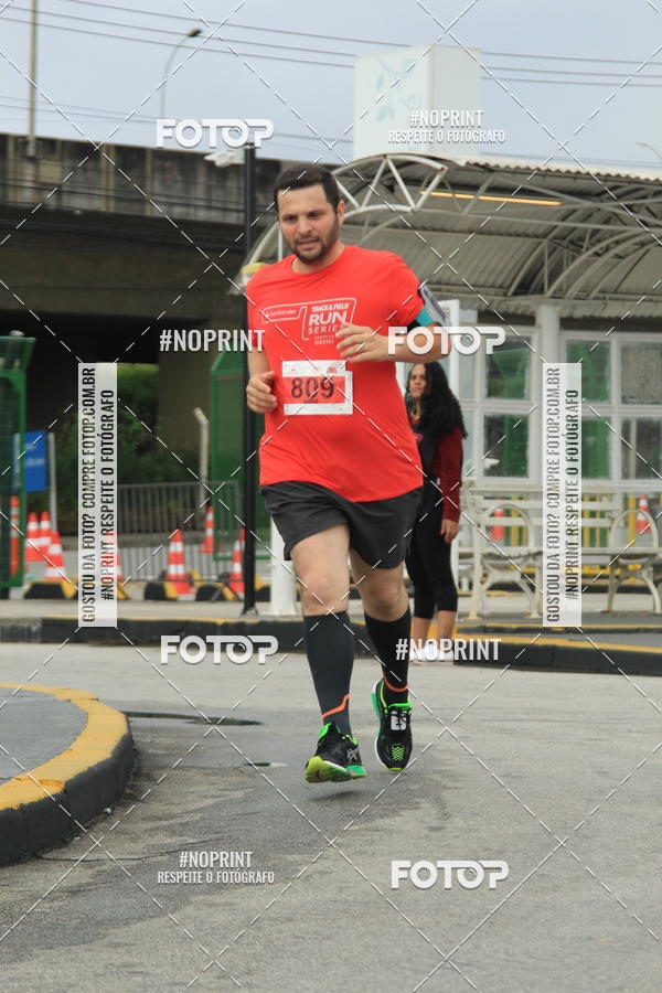 Buy your photos of the eventSantander Track & Field Run Series - Shopping Tambor on Fotop