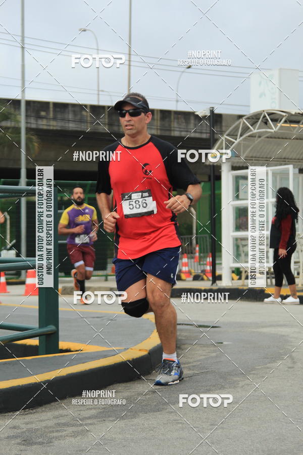 Buy your photos of the eventSantander Track & Field Run Series - Shopping Tambor on Fotop