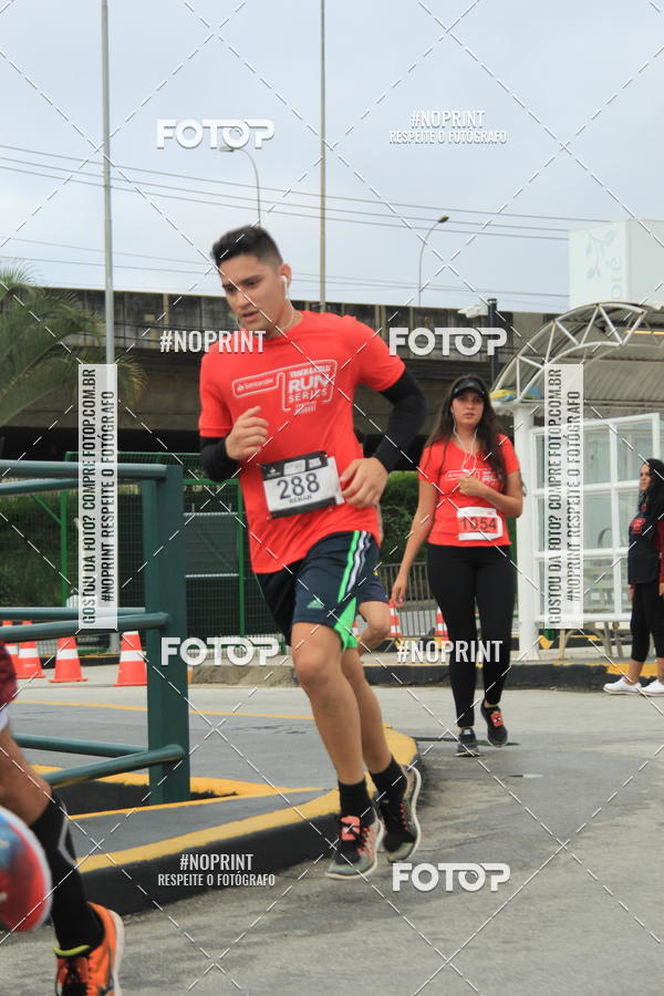 Buy your photos of the eventSantander Track & Field Run Series - Shopping Tambor on Fotop