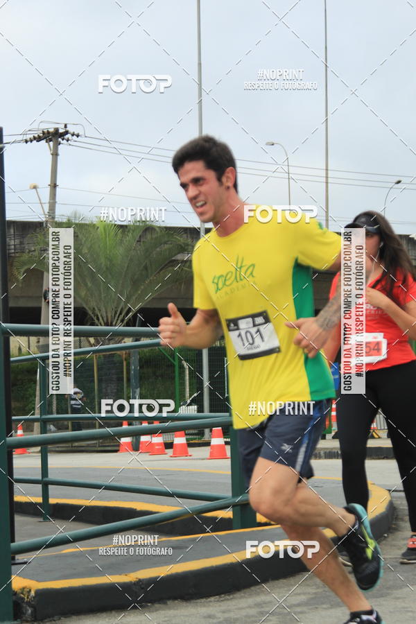 Buy your photos of the eventSantander Track & Field Run Series - Shopping Tambor on Fotop
