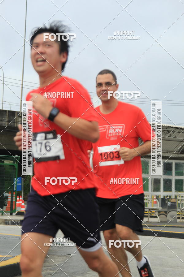 Buy your photos of the eventSantander Track & Field Run Series - Shopping Tambor on Fotop