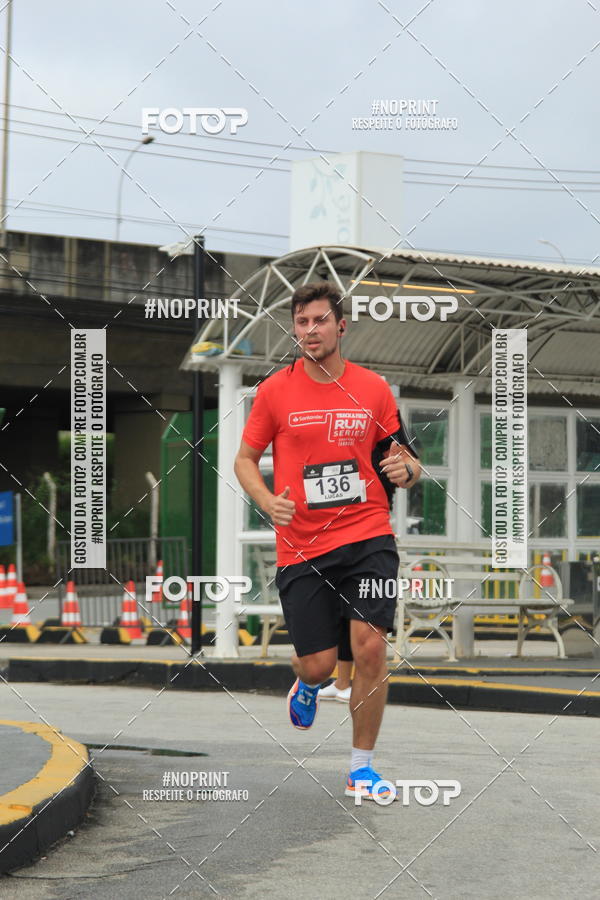 Buy your photos of the eventSantander Track & Field Run Series - Shopping Tambor on Fotop