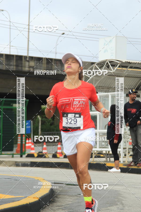 Buy your photos of the eventSantander Track & Field Run Series - Shopping Tambor on Fotop