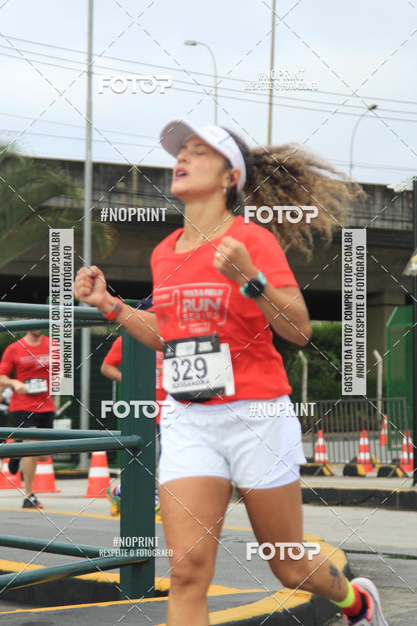 Buy your photos of the eventSantander Track & Field Run Series - Shopping Tambor on Fotop