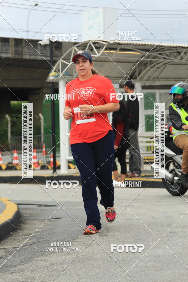 Buy your photos of the eventSantander Track & Field Run Series - Shopping Tambor on Fotop