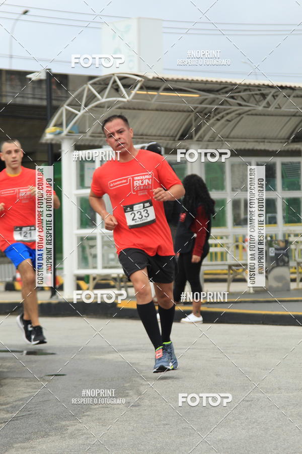 Buy your photos of the eventSantander Track & Field Run Series - Shopping Tambor on Fotop