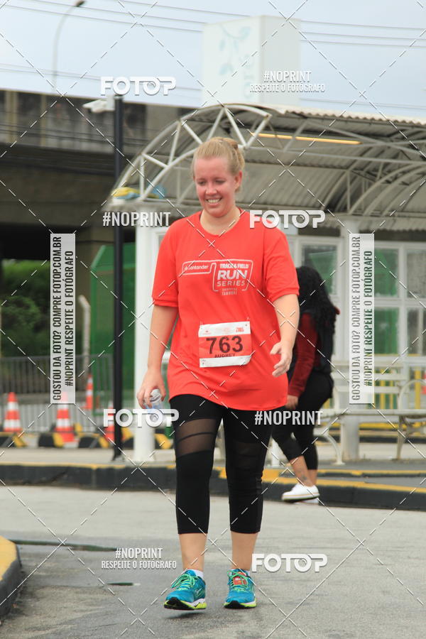 Buy your photos of the eventSantander Track & Field Run Series - Shopping Tambor on Fotop