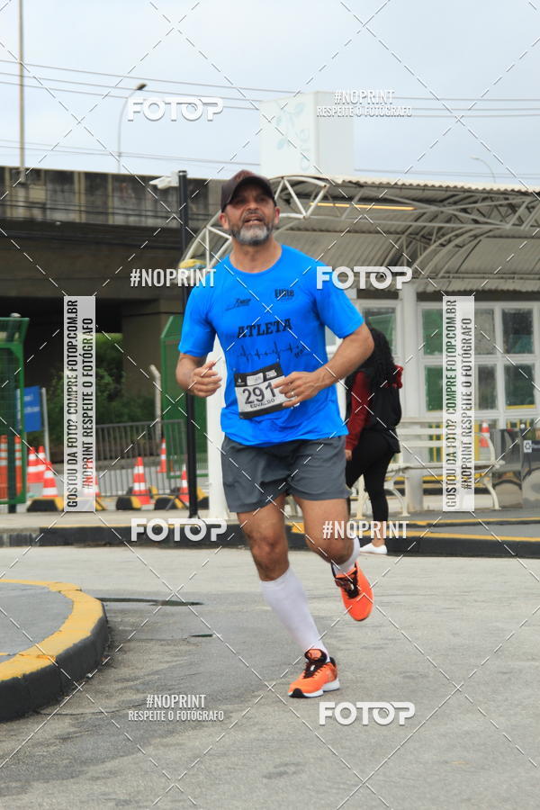 Buy your photos of the eventSantander Track & Field Run Series - Shopping Tambor on Fotop