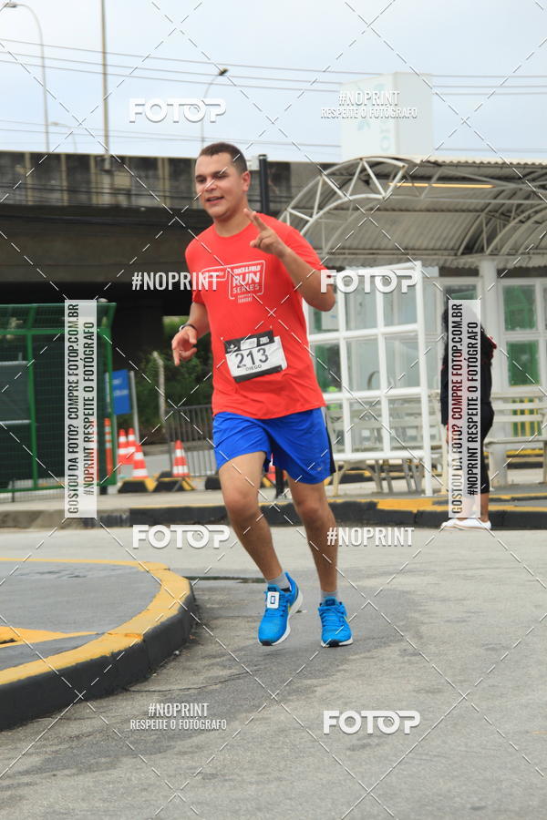 Buy your photos of the eventSantander Track & Field Run Series - Shopping Tambor on Fotop