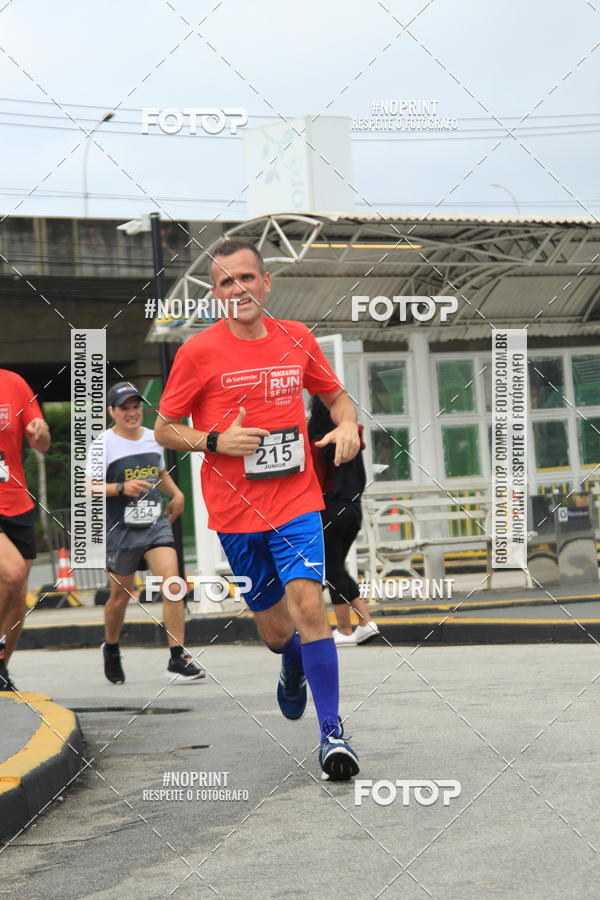 Buy your photos of the eventSantander Track & Field Run Series - Shopping Tambor on Fotop