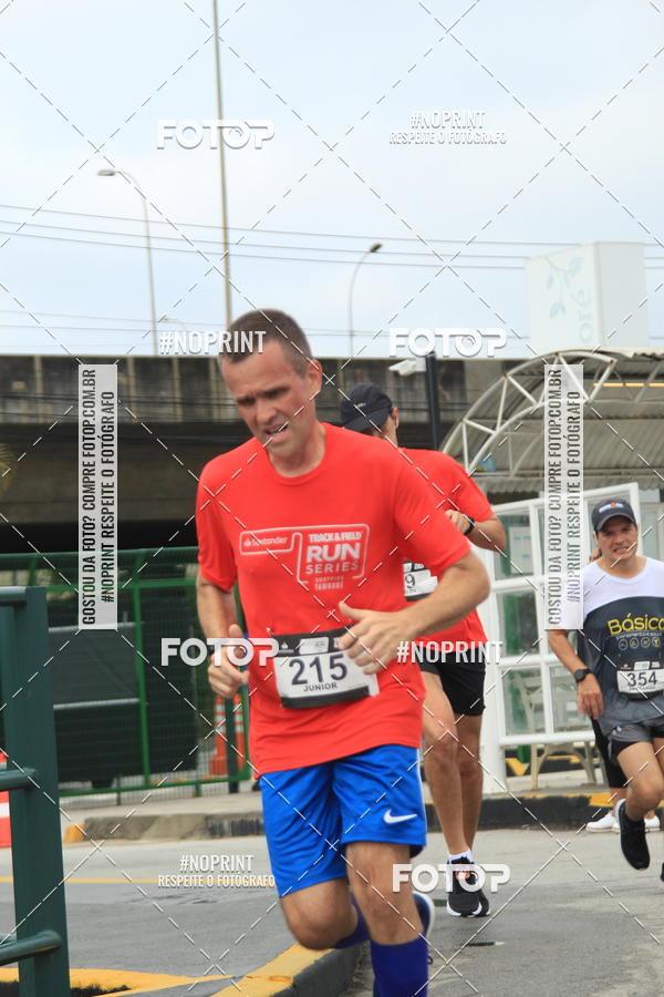Buy your photos of the eventSantander Track & Field Run Series - Shopping Tambor on Fotop