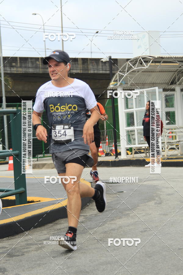 Buy your photos of the eventSantander Track & Field Run Series - Shopping Tambor on Fotop