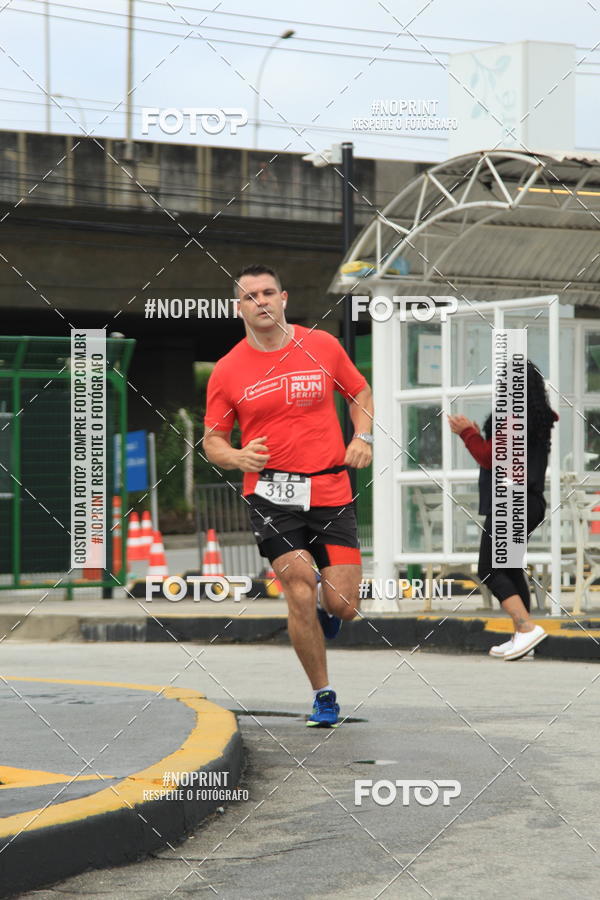 Buy your photos of the eventSantander Track & Field Run Series - Shopping Tambor on Fotop