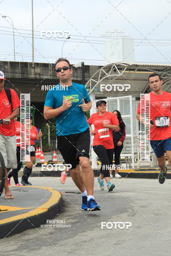 Buy your photos of the eventSantander Track & Field Run Series - Shopping Tambor on Fotop