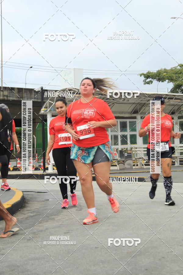 Buy your photos of the eventSantander Track & Field Run Series - Shopping Tambor on Fotop