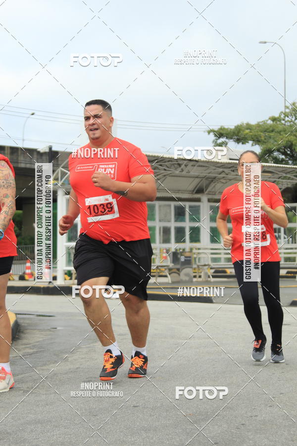 Buy your photos of the eventSantander Track & Field Run Series - Shopping Tambor on Fotop
