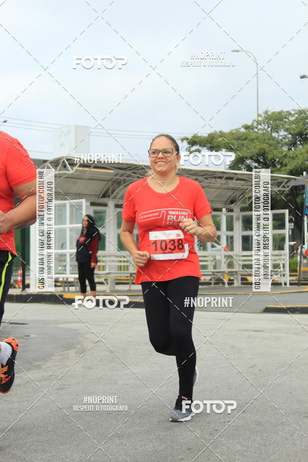 Buy your photos of the eventSantander Track & Field Run Series - Shopping Tambor on Fotop