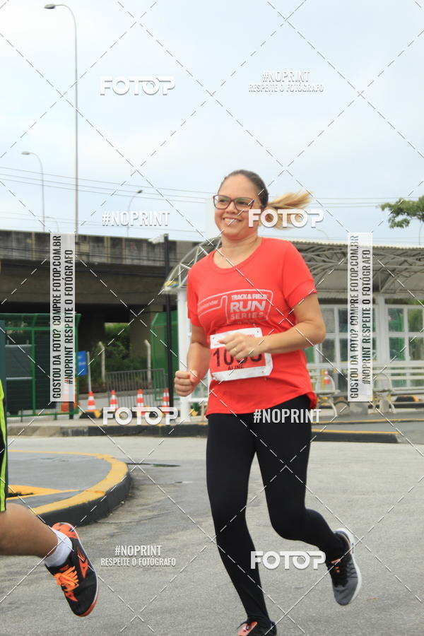Buy your photos of the eventSantander Track & Field Run Series - Shopping Tambor on Fotop