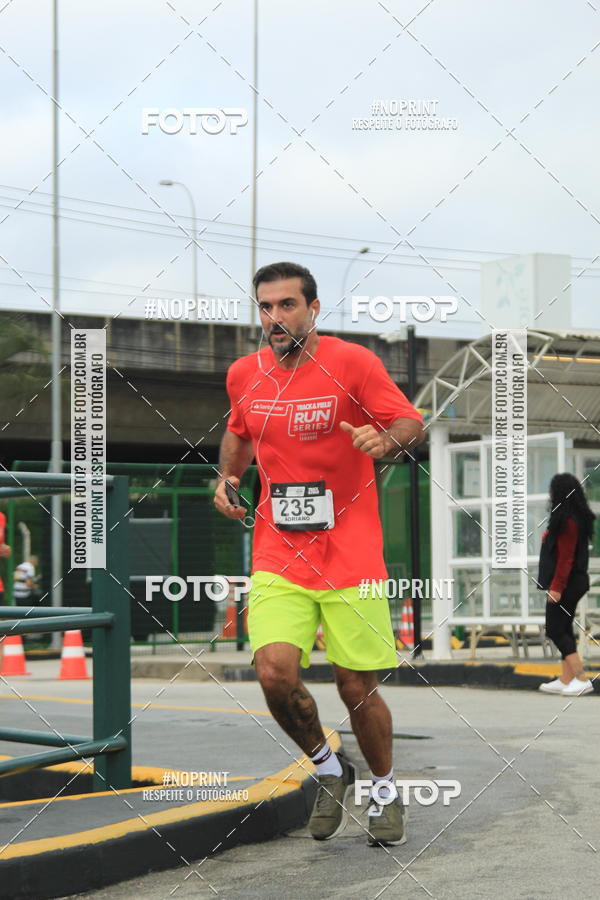 Buy your photos of the eventSantander Track & Field Run Series - Shopping Tambor on Fotop