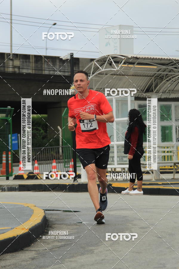 Buy your photos of the eventSantander Track & Field Run Series - Shopping Tambor on Fotop