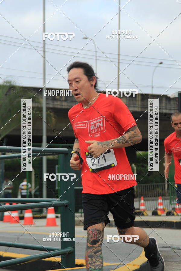 Buy your photos of the eventSantander Track & Field Run Series - Shopping Tambor on Fotop